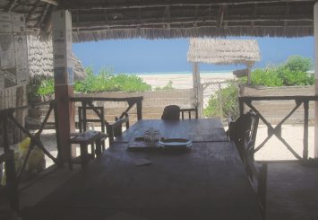 sala-pranzo-residence-African Impact-Zanzibar