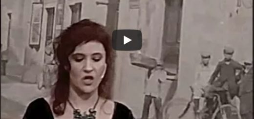 Attrice-Valentina-Veratrini-legge-monologo-di-Loredana-de-Michelis
