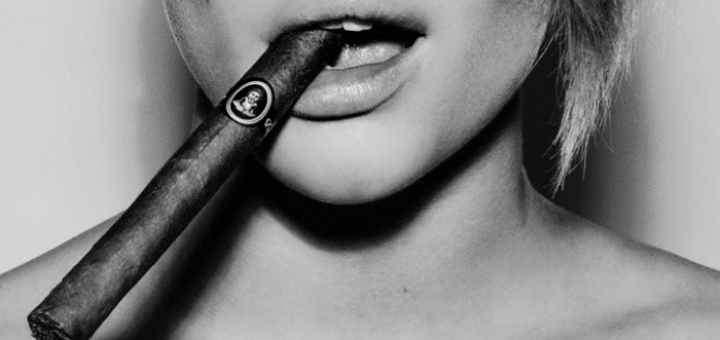 donna-che-fuma-sigaro- smettere di fumare