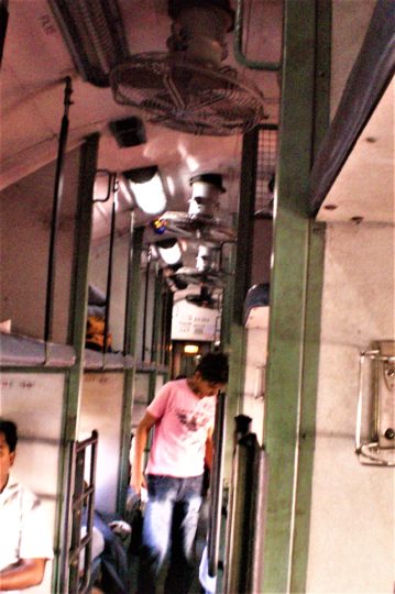 treno-india